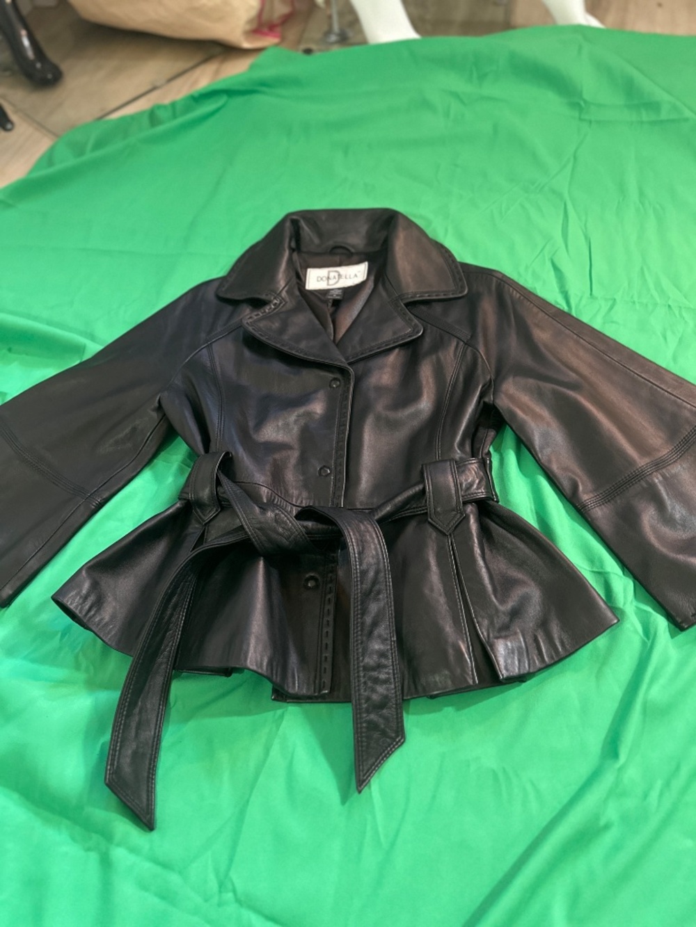 NWOT butter, soft Donatella black leather tie, front jacket, Bell sleeves ๐ฅ๐ฅ - Picture 8 of 17
